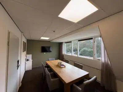 Paviljoengebouw - Zomereik