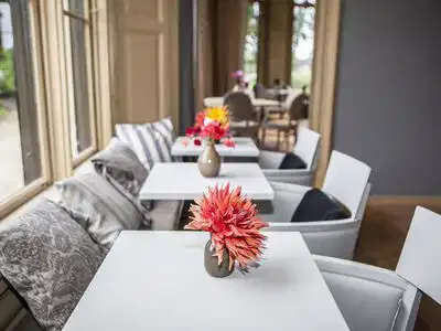 Van Essen Salon