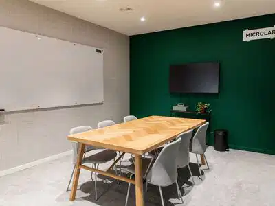 Green Room 10th
