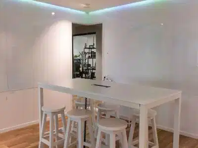 White Room 12th