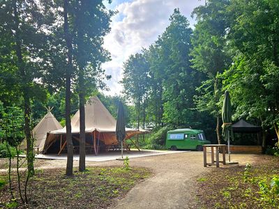 Voliere met Nordic Tipi