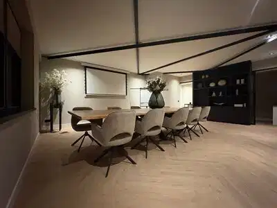 Boardroom Jaidy - privé vergaderruimte Utrecht (10 personen)